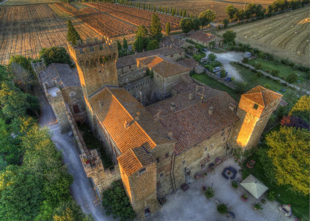 Agriturismo Castello La Grancia Di Spedaletto Pienza Exterior photo
